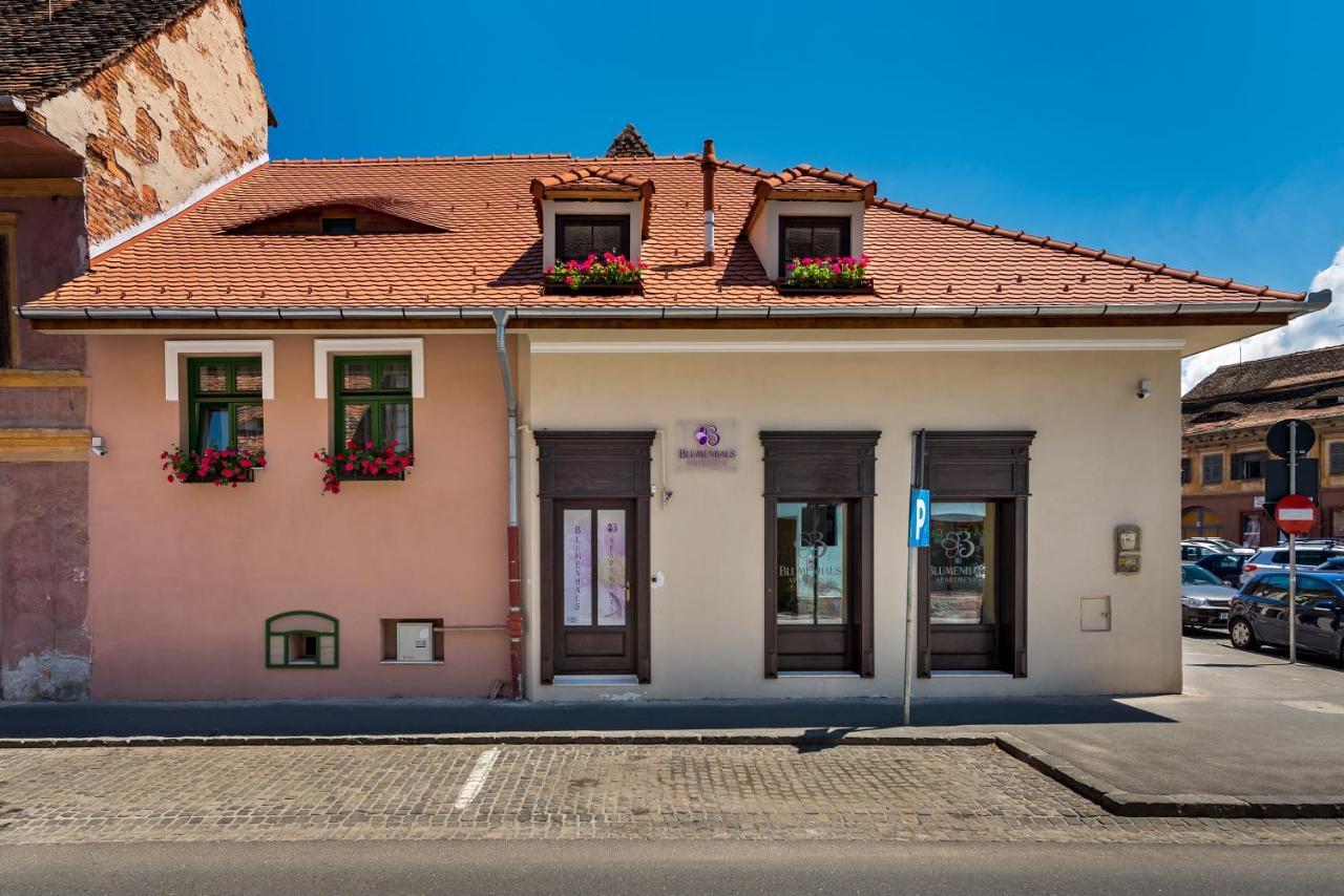 Blumenhaus Apartahotel 4*